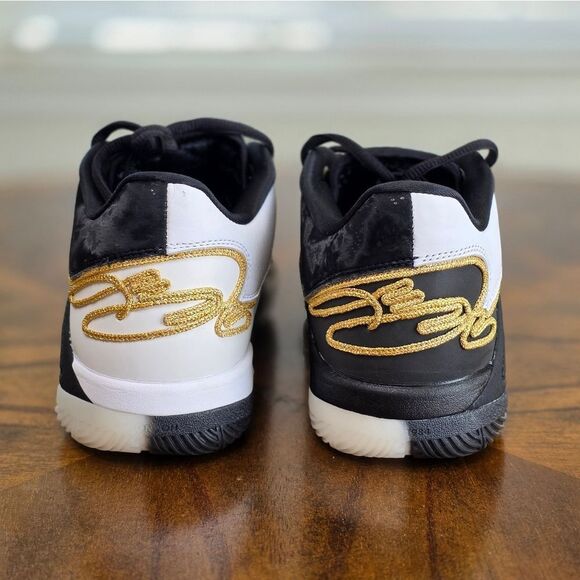 Nike LeBron XXII BHM Black White Basketball Shoes Gold HV8616-100 Women's 8.5 LE - Picture 5 of 16